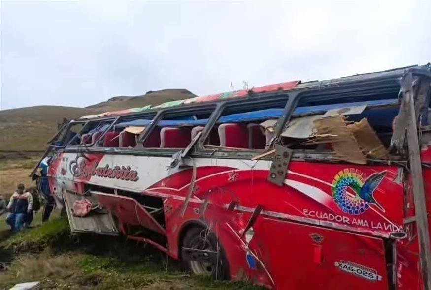 Ισημερινός: 21 νεκροί και 40 τραυματίες σε τροχαίο με λεωφορείο (X)