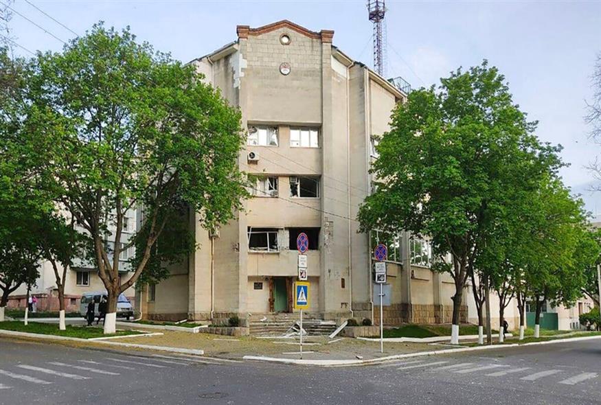 Εικόνα από κατεστραμμένο κτίριο του Υπουργείου Κρατικής Ασφάλειας, στην Τιράσπολ/Ministry of Internal Affairs of Transnistria via AP