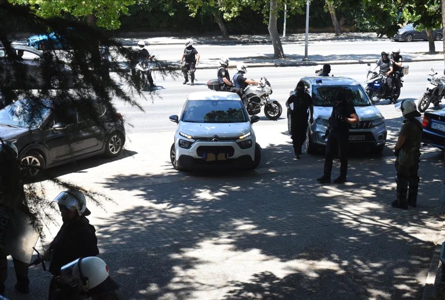 Οι συλληφθέντες για την εμπρηστική επίθεση στη Θεσσαλονίκη (ΙΝΤΙΜΕ) Οι συλληφθέντες για την εμπρηστική επίθεση στη Θεσσαλονίκη (ΙΝΤΙΜΕ)