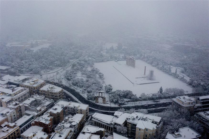 Η χιονισμένη Αθήνα από ψηλά (copyright: Eurokinissi)