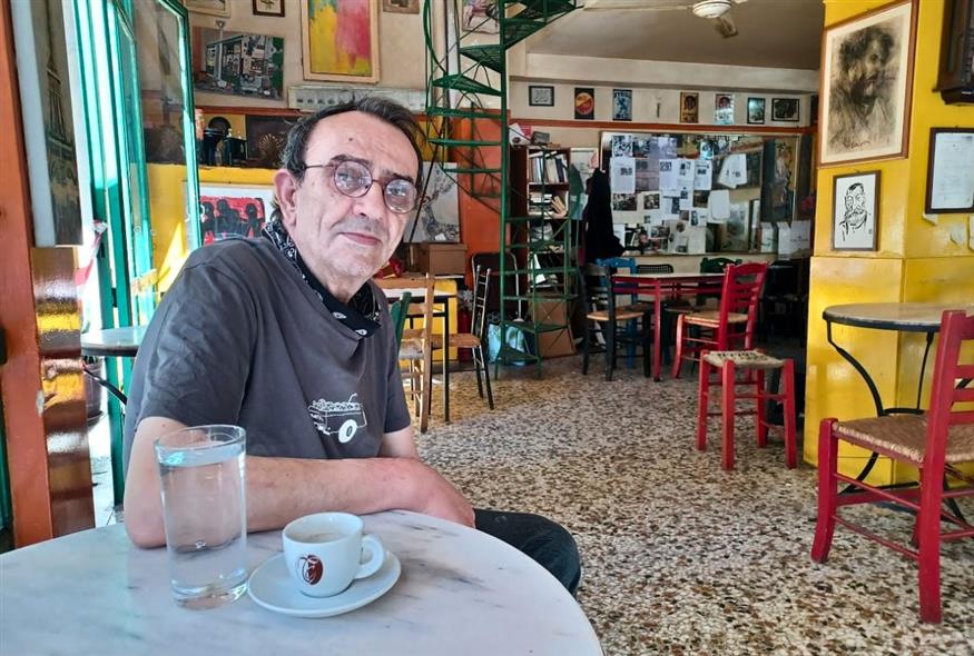 Ο Χρήστος Βάνας, επί 45 χρόνια στο τιμόνι της Μουριάς | © Χριστίνα Τσαμουρά Ο Χρήστος Βάνας, επί 45 χρόνια στο τιμόνι της Μουριάς | © Χριστίνα Τσαμουρά