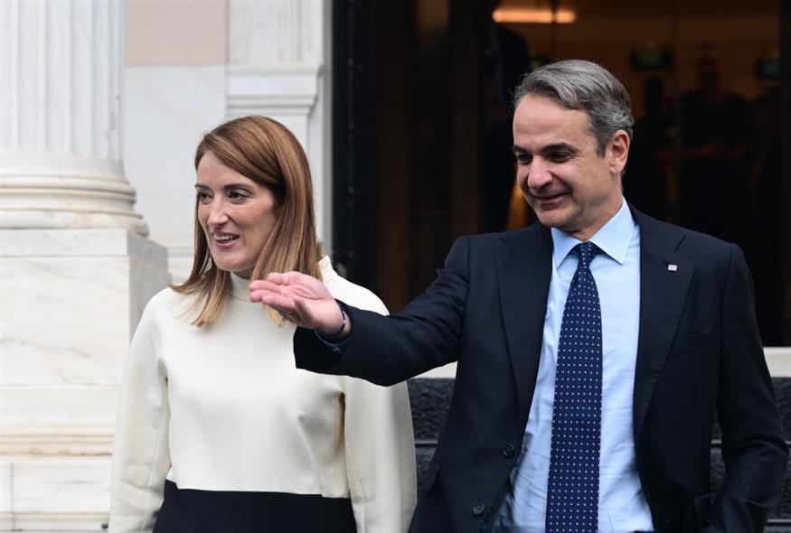 Κυριάκος Μητσοτάκης και Ρομπέρτα Μέτσολα (Eurokinissi)