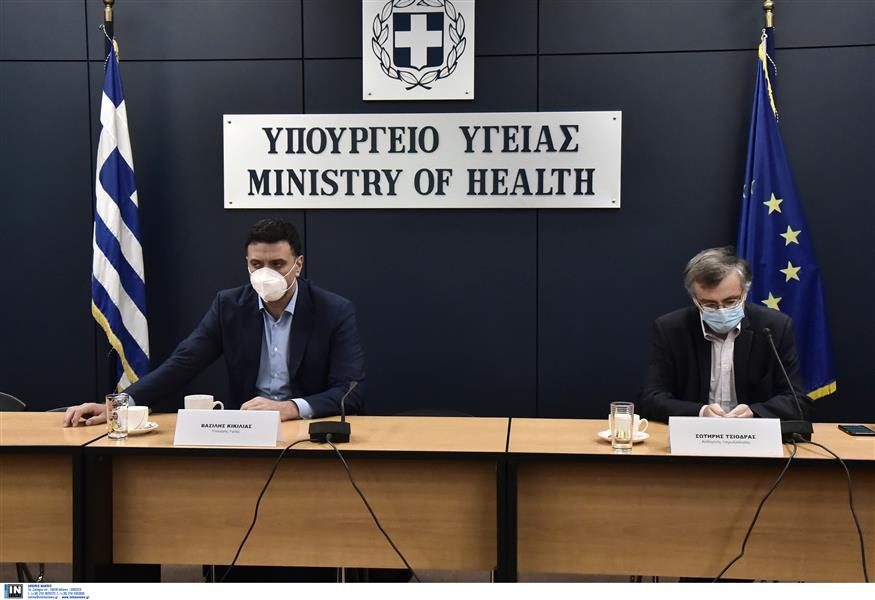 Βασίλης Κικίλιας και Σωτήρης Τσιόδρας στο Υπουργείο Υγείας (φωτ. αρχείου-ΙΝΤΙΜΕ)