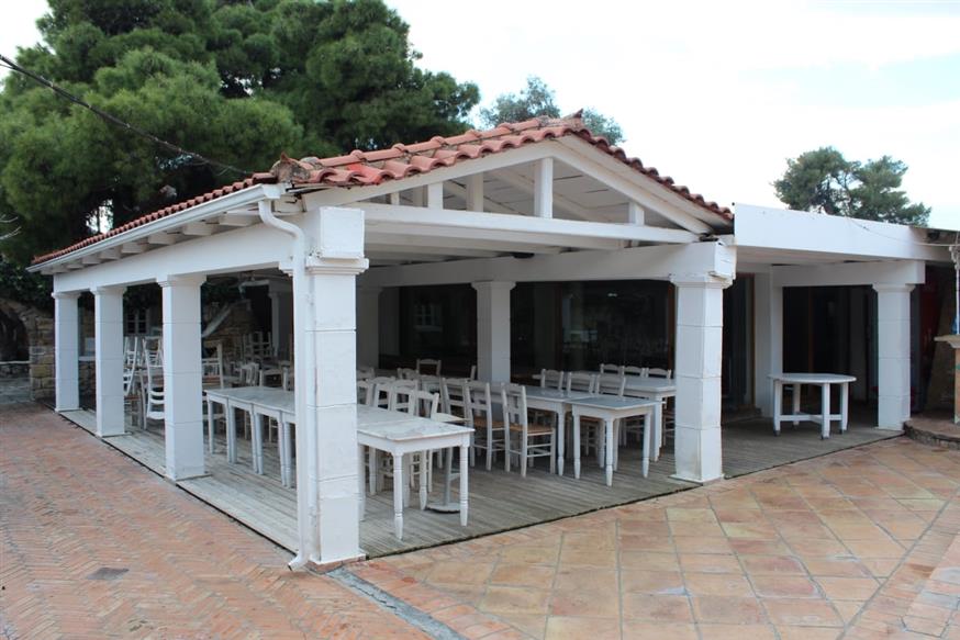 Στο σημείο που σήμερα βρίσκεται το εστιατόριο στήθηκε το 1978 η ταβέρνα του Αλέκου Πέπα / φωτογραφίες ethnos.gr