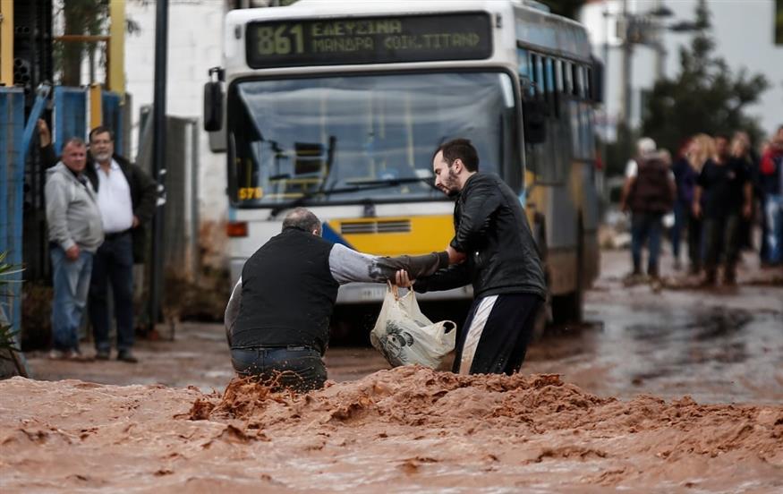 Πριν από επτά χρόνια στη Μάνδρα./copyright Eurokinissi