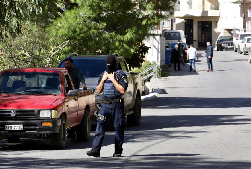 Αστυνομικοί στα Βορίζια (ΑΠΕ - ΜΠΕ/ΝΙΚΟΣ ΧΑΛΚΙΑΔΑΚΗΣ)