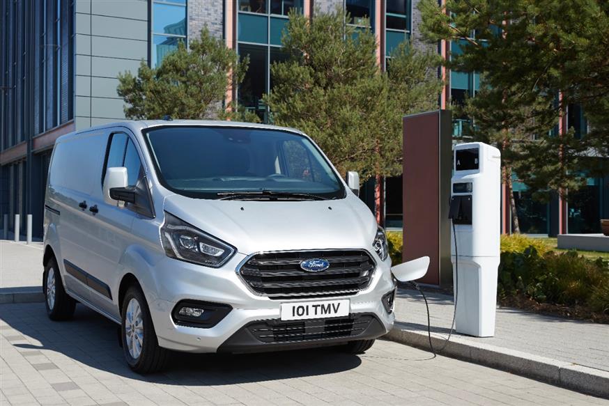 20 Ford Transit Custom Plug-In Hybrid van, τα οποία κάλυψαν 240.000 km σε διάστημα 12 μηνών