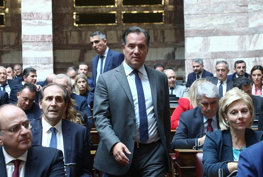 Ο Άδωνις Γεωργιάδης στη Βουλή (ΓΙΑΝΝΗΣ ΠΑΝΑΓΟΠΟΥΛΟΣ/EUROKINISSI)
