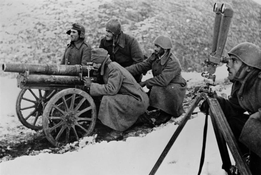 «Με κόπο ξεκολλώντας το ποδάρι από τη λάσπη...