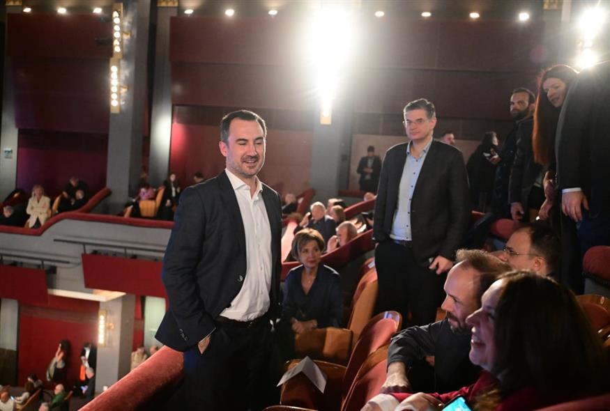 Ο Αλέξης Χαρίτσης στο Παλλάς (ΤΑΤΙΑΝΑ ΜΠΟΛΑΡΗ/EUROKINISSI)