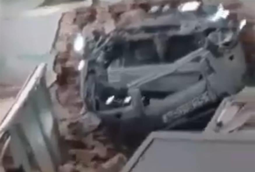 Έχασε τον έλεγχο του αυτοκινήτου και… μπούκαρε σε σαλόνι/grtimes