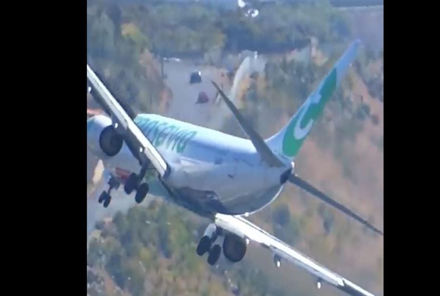 Δύσκολη η προσγείωση στο αεροδρόμιο της Μαδέιρα /Φωτογραφία: video capture
