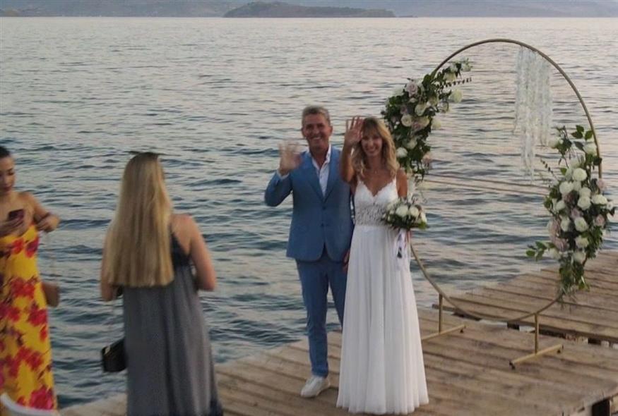 Στιγμιότυπο από τον γάμο στη Λέσβο/stonisi.gr