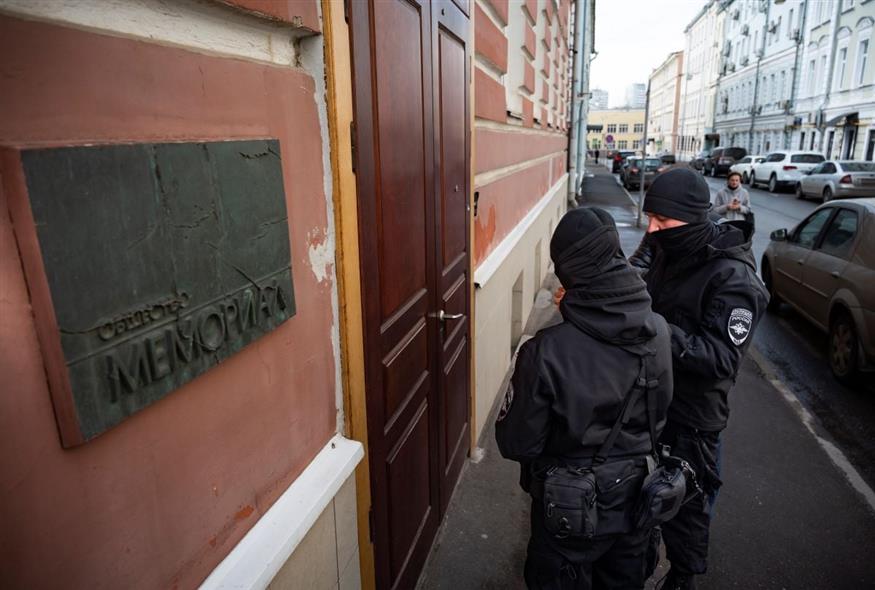 Ρώσοι αστυνομικοί (AP Photo)