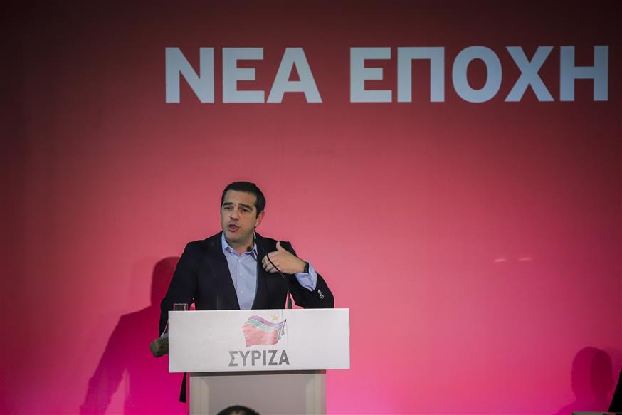 Ο Αλέξης Τσίπρας στην Κεντρική Επιτροπή του ΣΥΡΙΖΑ (Eurokinissi/Γιώργος Κονταρίνης)