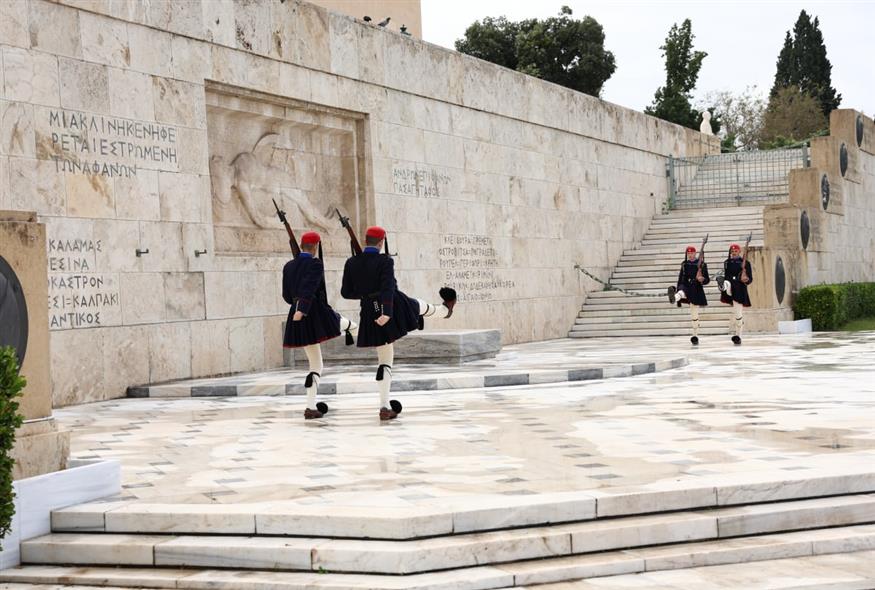 Μνημείο Άγνωστου Στρατιώτη (INTIME NEWS/ΛΙΑΚΟΣ ΓΙΑΝΝΗΣ)