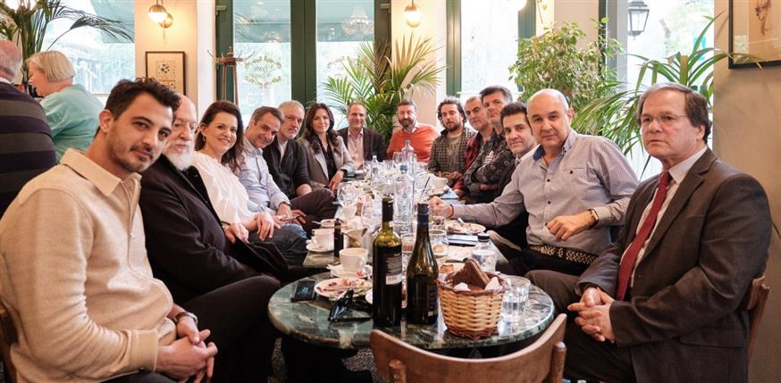 Στη συνάντηση που είχε ο Κυριακος Μητσοτάκης με εκπροσώπους των δημιουργών, τον περασμένο Απρίλιο, τρείς μηνες πριν τις εθνικέςεκλογές, είχε δεσμευτεί υπέρ της δημιουργίας της ΕΔΕΜ