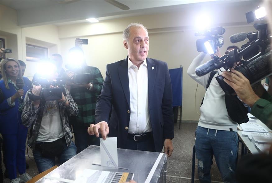 Ψήφισε ο Κυριάκος Βελόπουλος στη Θεσσαλονίκη (ΒΑΣΙΛΗΣ ΒΕΡΒΕΡΙΔΗΣ/ΜΟΤΙΟΝΤΕΑΜ)