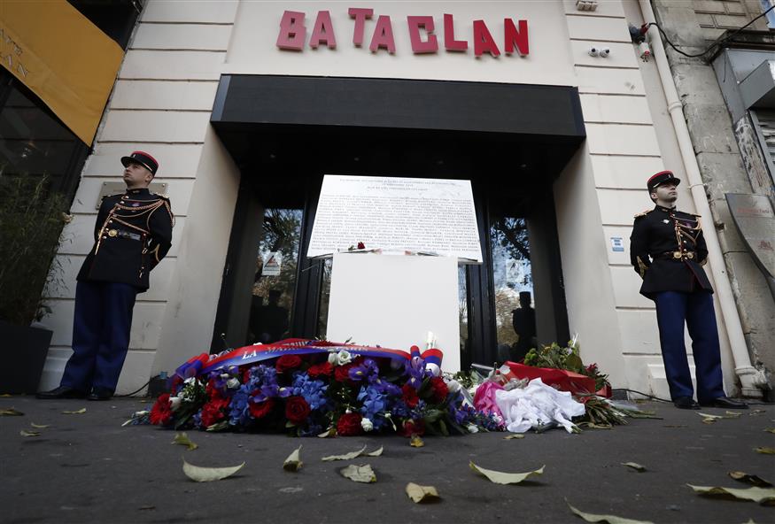 Η είσοδος του Μπατακλάν ανακαινίσθηκε - οι μνήμες παραμένουν ίδιες... (Benoit Tessier/Pool via AP)