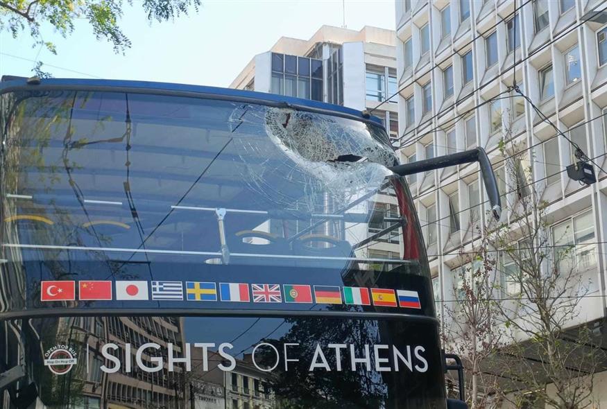 Ατύχημα στο κέντρο της Αθήνας - Τουριστικό Λεωφορείο (gallery)