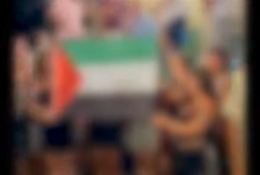 Η σημαία της Παλαιστίνης στην Αμοργό (YOUTUBE)