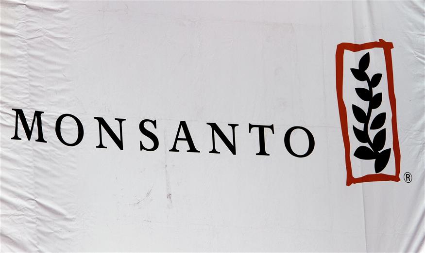 Διαμαρτυρία στα γραφεία της Monsanto/(AP Photo/Seth Perlman, File)