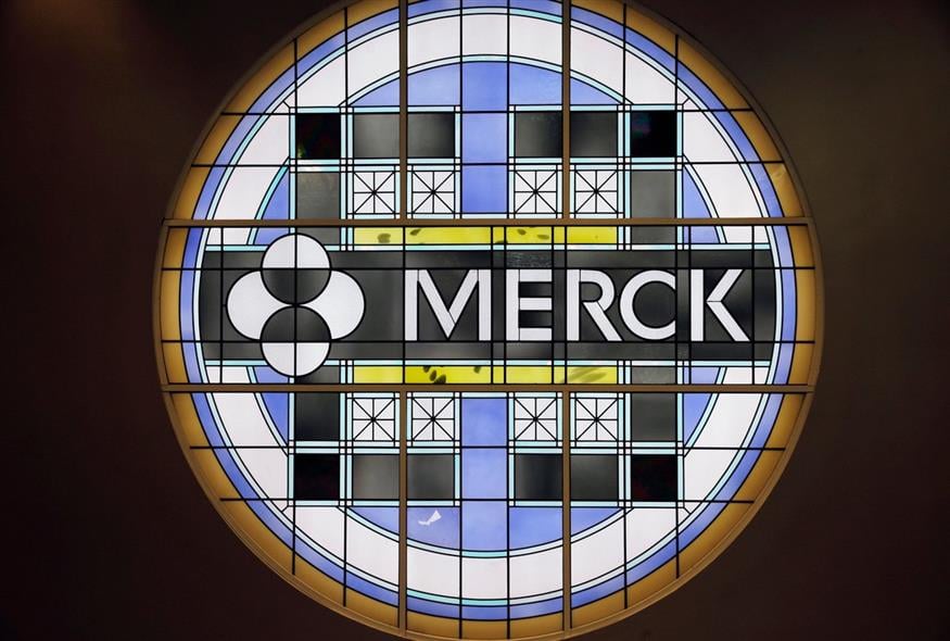 Η φαρμακοβιομηχανία Merck που παράγει το αντιικό φάρμακο για τον κορονοϊός / AP Photo/Mel Evans