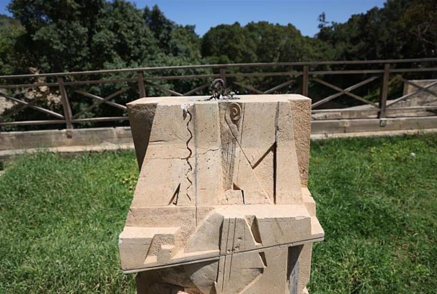 Προτομή Νίκου Ξυλούρη