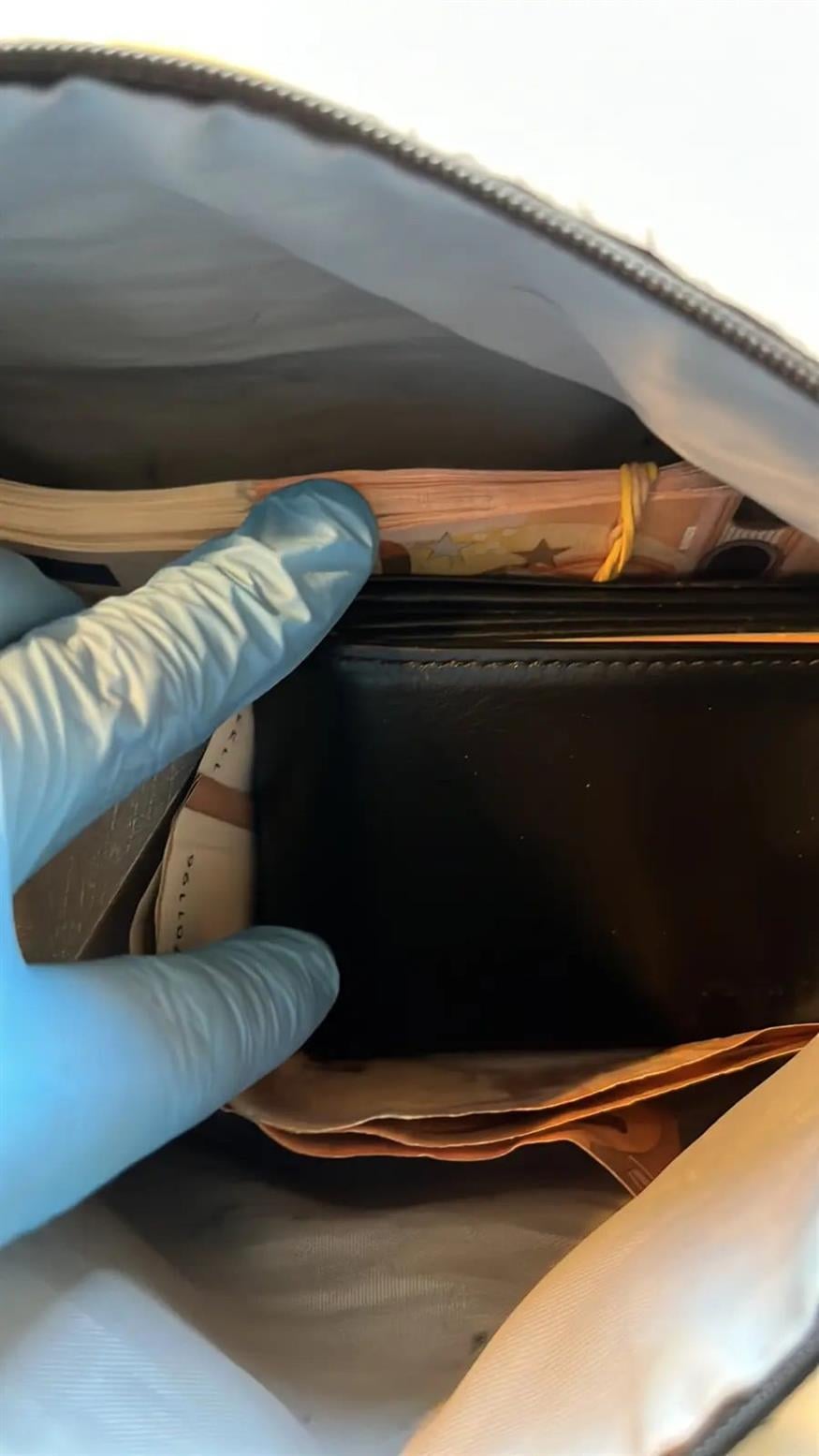 Εικόνα από τα κατασχεμένα (ΕΛΑΣ)