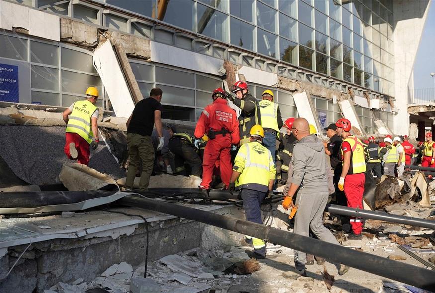 Τραγωδία με κατάρρευση οροφής στο Νόβι Σαντ της Σερβίας (Interior Ministry of Serbia via AP)