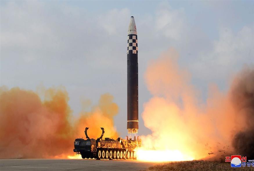 Η Βόρεια Κορέα εκτόξευσε δύο βαλλιστικούς πυραύλους (Korean Central News Agency/Korea News Service via AP, File)
