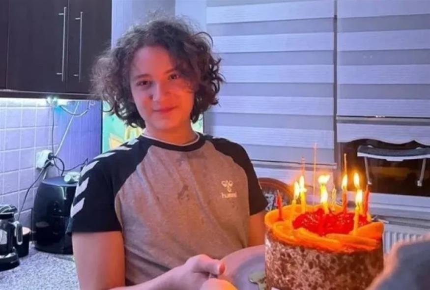 Ο 14χρονος μακελάρης Ο 14χρονος μακελάρης