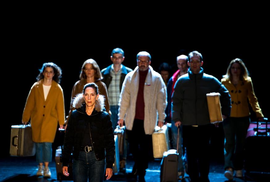 «Ο βυσσινόκηπος» σε σκηνοθεσία Εκτορα Λυγίζου (Copyright: Γιάννης Κουσκούτης)