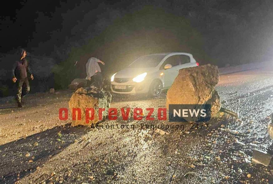 Φωτογραφία-ντοκουμέντο από το τροχαίο (onprevezanews.gr)