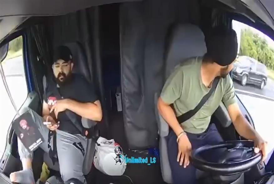 Οδηγός νταλίκας προκάλεσε πολύνεκρο τροχαίο