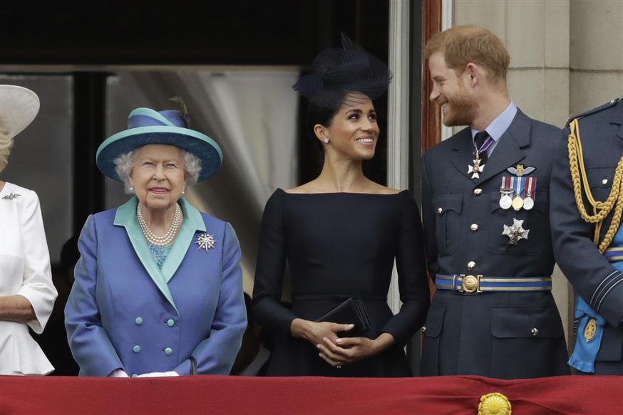 Βασίλισσα Ελισάβετ, Μέγκαν Μαρκλ και πρίγκιπας Χάρι (Copyright: AP Photo/Matt Dunham, File)