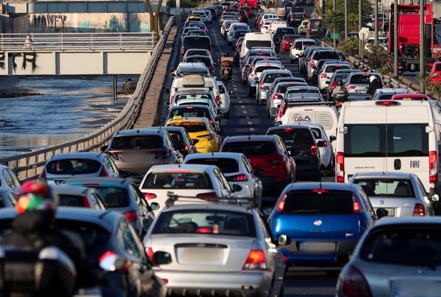 Αυτοκίνητα (ΓΙΑΝΝΗΣ ΠΑΝΑΓΟΠΟΥΛΟΣ/ EUROKINISSI)