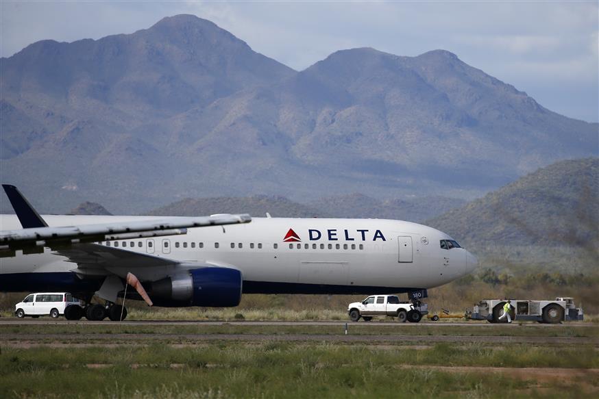 Καθηλωμένα τα αεροπλάνα λόγω κορονοϊού/AP Images