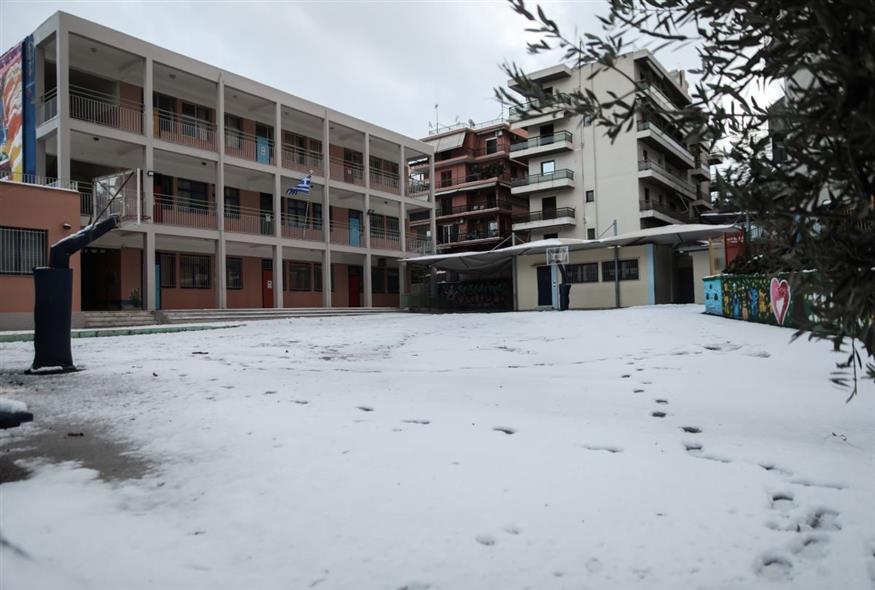 Χιονισμένο σχολείο (ΓΙΑΝΝΗΣ ΠΑΝΑΓΟΠΟΥΛΟΣ/EUROKINISSI)