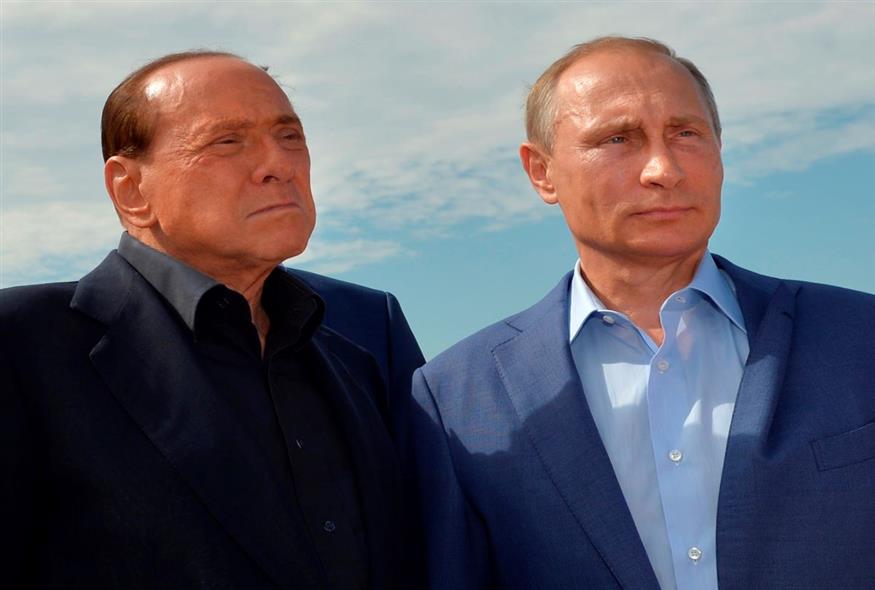 Βλαντίμιρ Πούτιν και Σίλβιο Μπερλουσκόνι (Alexei Druzhinin/RIA-Novosti, Kremlin Pool Photo via AP)