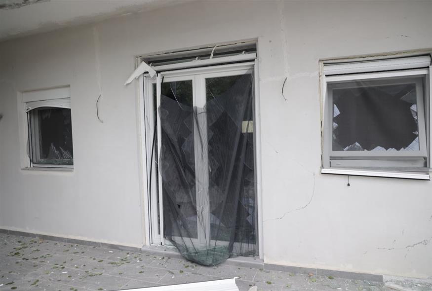 Μακελειό στα Βαρίζια (INTIME NEWS) Μακελειό στα Βαρίζια (INTIME NEWS)