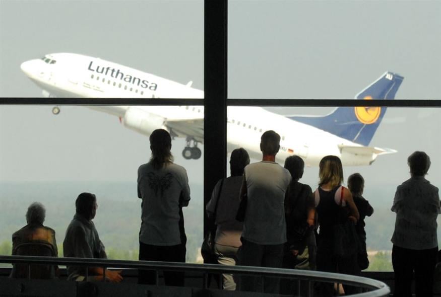 Αεροπλάνο της Lufthansa εν ώρα απογείωσης/Associated Press