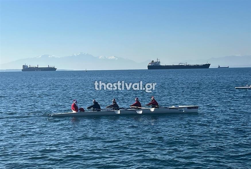 Θεσσαλονίκη: Γέμισε ο Θερμαϊκός... Άι-Βασίληδες