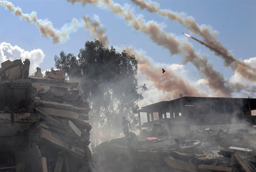 Ρουκέτες από τη Γάζα στο Ισραήλ (AP Photo/Mohammed Dahman)
