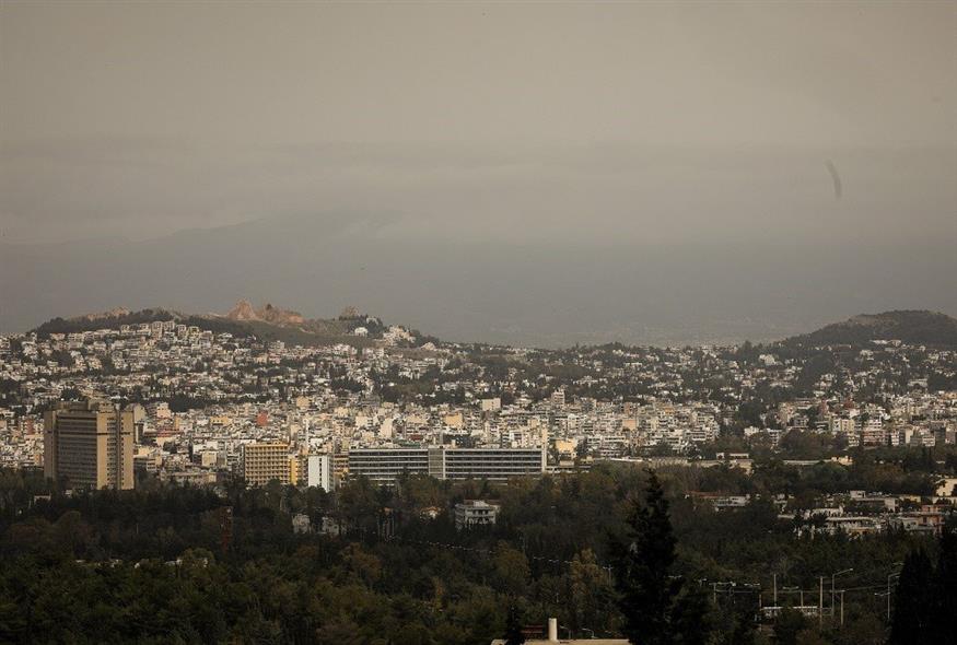 Αφρικανική σκόνη στην Αθήνα (φωτογραφία αρχείου / Eurokinissi)