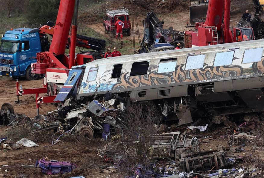 Σύγκρουση τρένων στα Τέμπη: Επιχείρηση διάσωσης (InTime Photos)