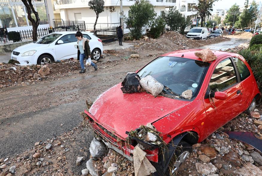 Πλημμύρα στη Γλυφάδα (INTIME NEWS/ΛΙΑΚΟΣ ΓΙΑΝΝΗΣ) Πλημμύρα στη Γλυφάδα (INTIME NEWS/ΛΙΑΚΟΣ ΓΙΑΝΝΗΣ)