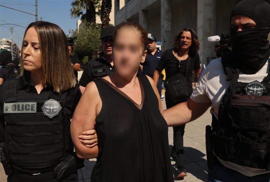 Αγία Παρασκευή - Η πρώην σύζυγος του Πολωνού καθηγητή Αγία Παρασκευή - Η πρώην σύζυγος του Πολωνού καθηγητή