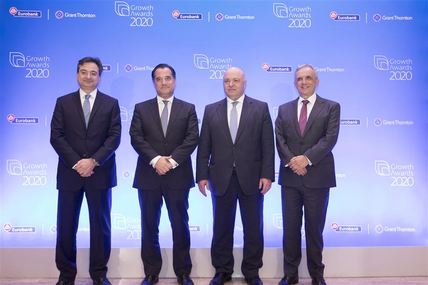 Από αριστερά προς τα δεξιά διακρίνονται οι κκ.: Φωκίων Καραβίας, Διευθύνων Σύμβουλος της Eurobank, Σπυρίδων - Άδωνις Γεωργιάδης, Υπουργός Ανάπτυξης & Επενδύσεων,  Γιώργος Ζανιάς, Πρόεδρος του Διοικητικού Συμβουλίου της Eurobank, Βασίλειος Καζάς, Διευθύνων