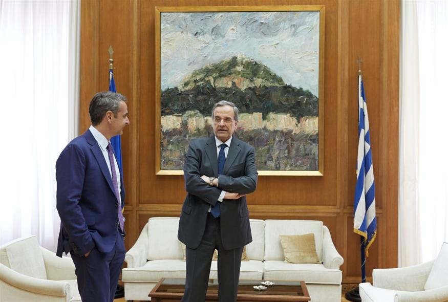 Κυριάκος Μητσοτάκης και Αντώνης Σαμαράς (ΓΡΑΦΕΙΟ ΤΥΠΟΥ ΠΡΩΘΥΠΟΥΡΓΟΥ/ΔΗΜΗΤΡΗΣ ΠΑΠΑΜΗΤΣΟΣ)